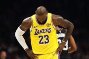 乐鱼官方网站-3连败！湖人惨败倒数第二，詹姆斯创NBA第1神迹，东契奇空砍42+8